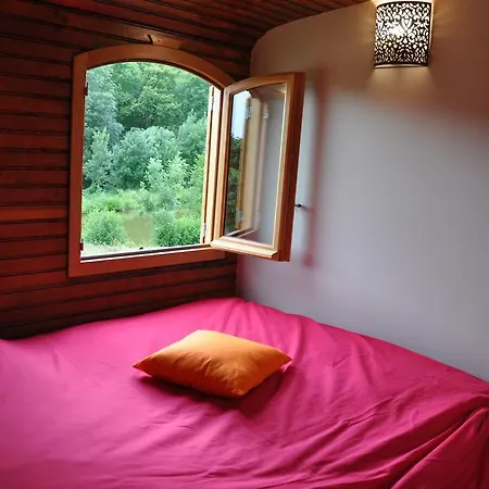 Couette-café La Bergerie 3*